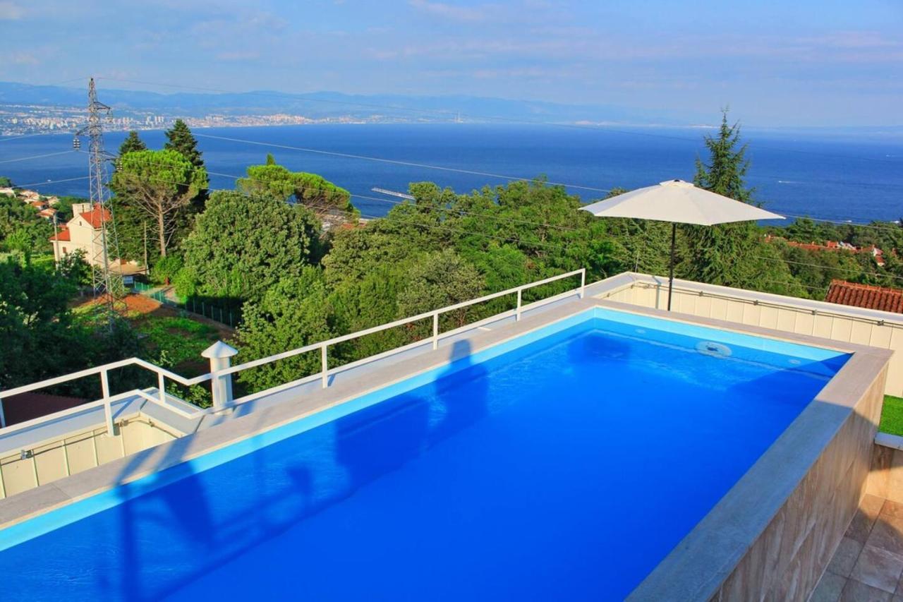 Apartment Mara Opatija With Rooftop Swimming Pool Ičići Exterior foto