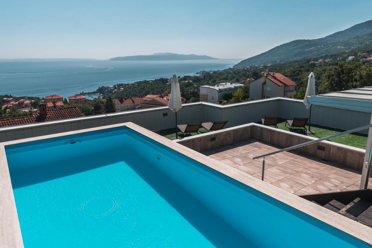 Apartment Mara Opatija With Rooftop Swimming Pool Ičići Exterior foto